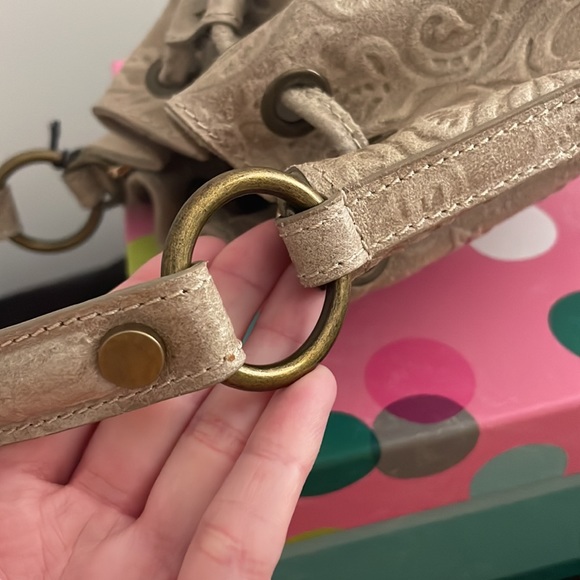 Valentina Fiore Bucket Bag - Picture 5 of 12